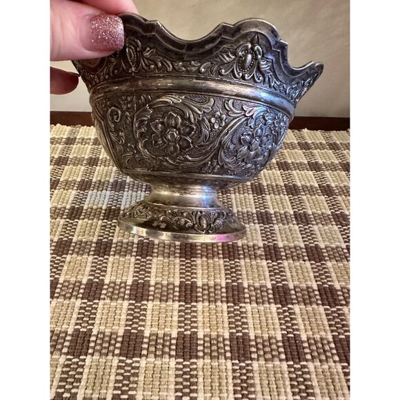 Vintage Repousse Ornate Silverplate Bowl With Floral Detailing - Picture 2 of 9